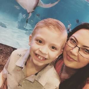 Meet your Posher, Lorris